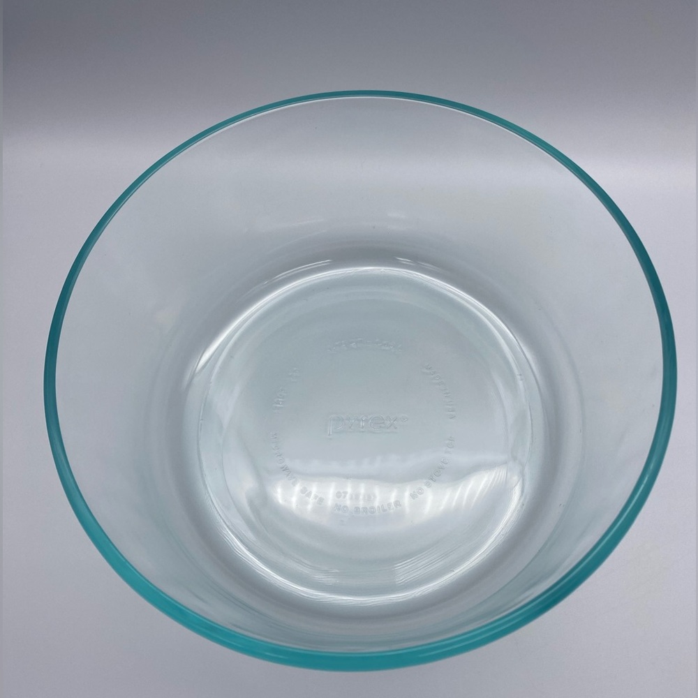 Set of 4 Pyrex Nesting Bowls Blue Tinted - Picture 3 of 10